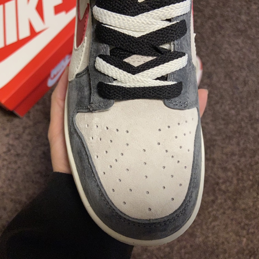 【200Y】【NEW VT】【DO9457-100】 DUNK 灰白红双钩