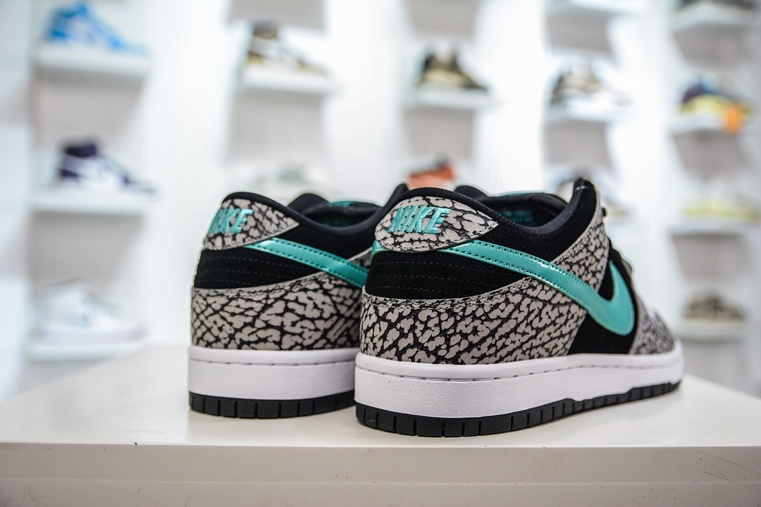 【220Y】【NEW VT】【BQ6817-009】 DUNK 大象